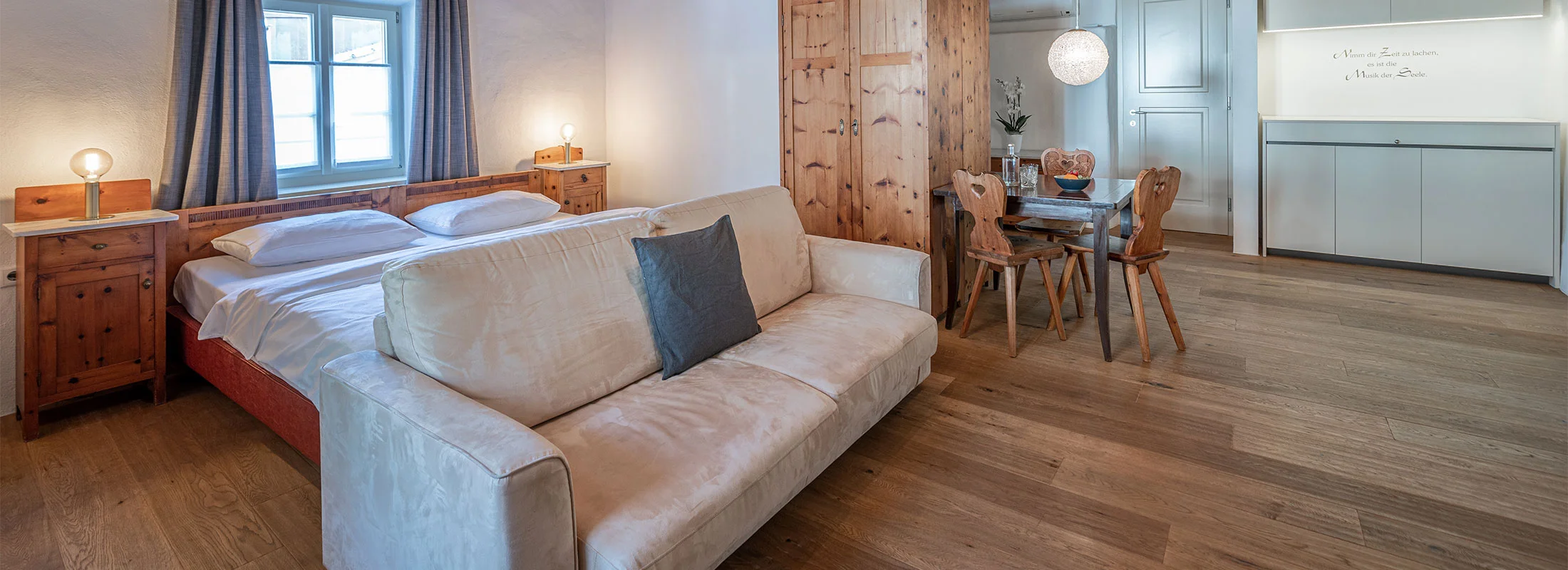 Appartement XI Ceres: Schlaf- und Wohnbereich – Ansitz Romani in Tramin, Südtirol