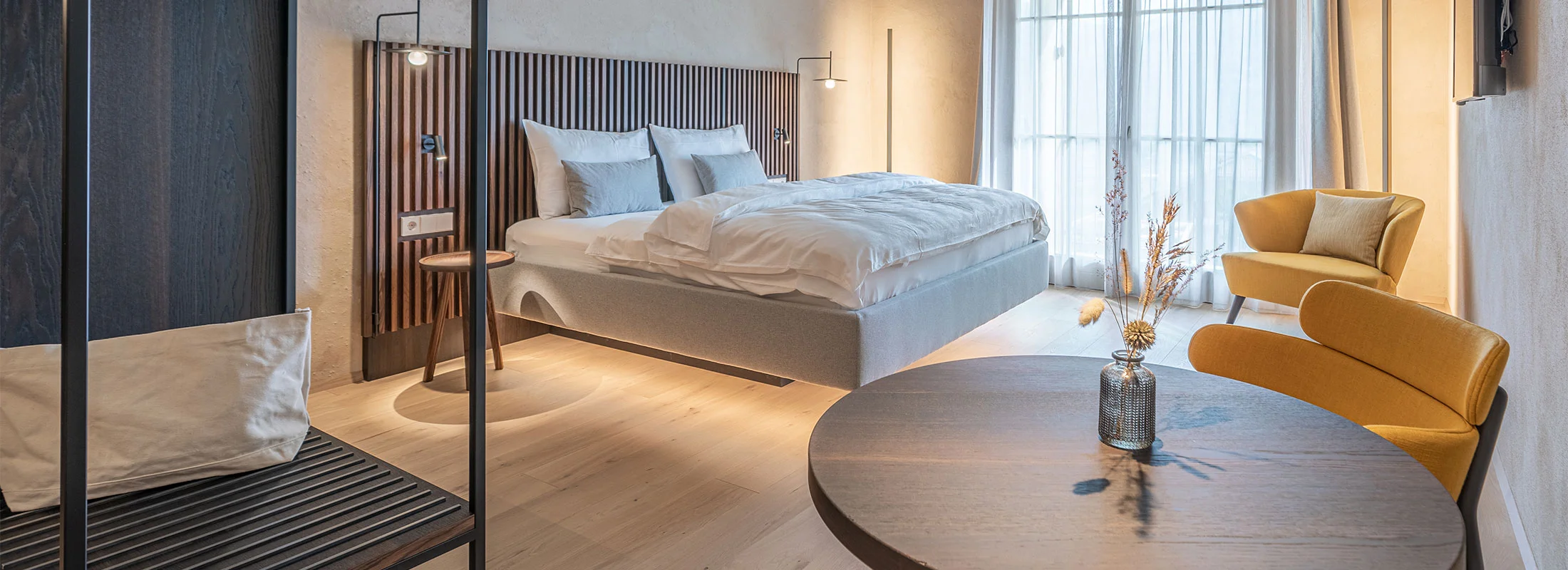 Suite III Minerva im Ansitz Romani: Raum mit Himmelbett – Suite in Tramin, Südtirol