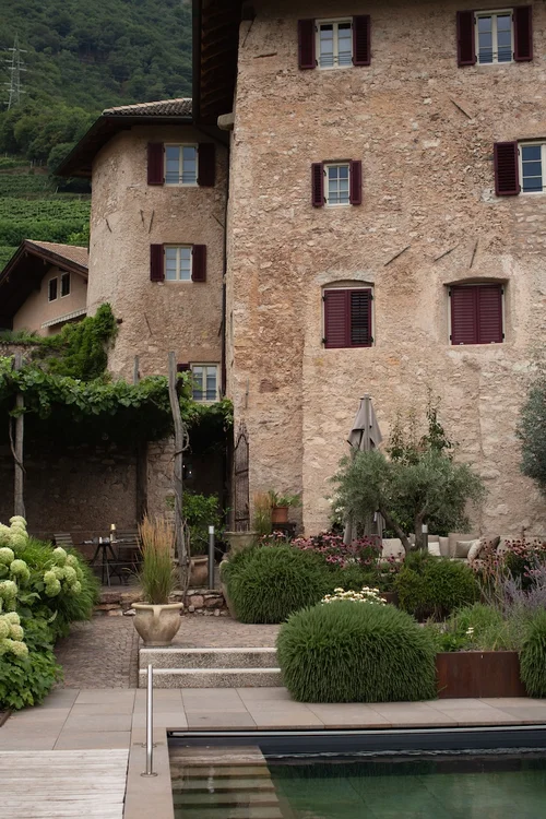 Historischer Ansitz Romani mit Bio-Pool und Garten – Hotel in Tramin, Südtirol